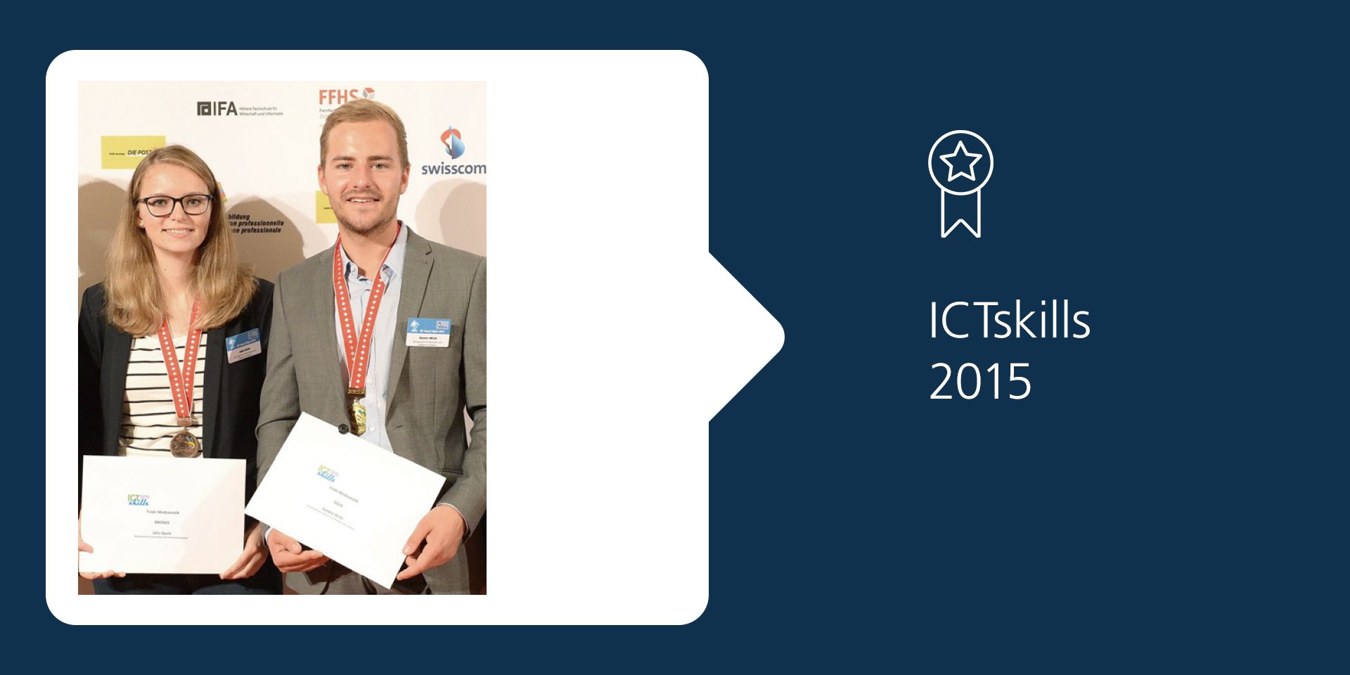 Julia Gysin und Sandro Wicki mit ihren Auszeichnungen der ICTskills 2015.